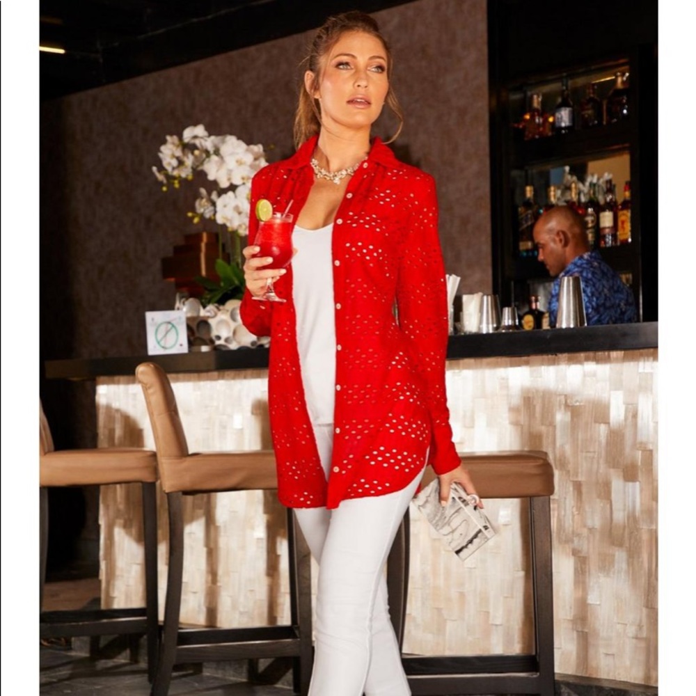 NWT BOSTON PROPER Eyelet Button Up Shirt ❤️